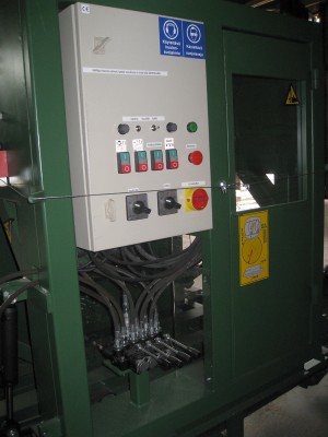 Round log lathe, model Grand operating panel v1.0